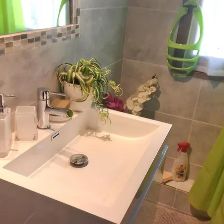 Maison Charmante A Avec Vue Sur La Montagne בית נופש Vachères