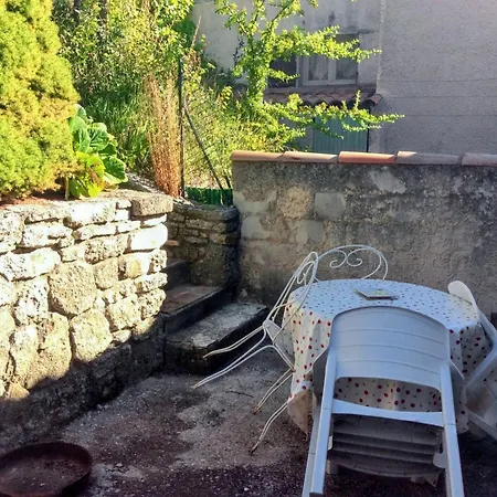 Maison De 2 Avec Jardin Clos Et Wifi A Hébergement de vacances