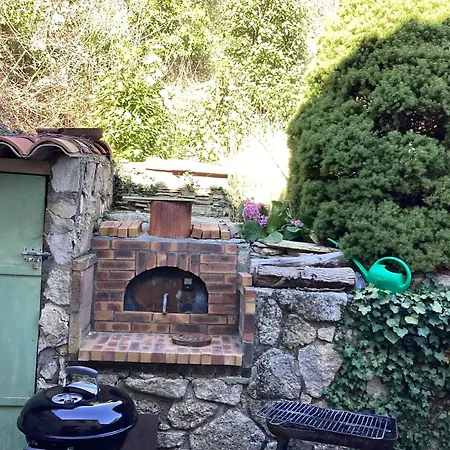 Maison Charmante à Avec Vue Sur La Montagne Vachères
