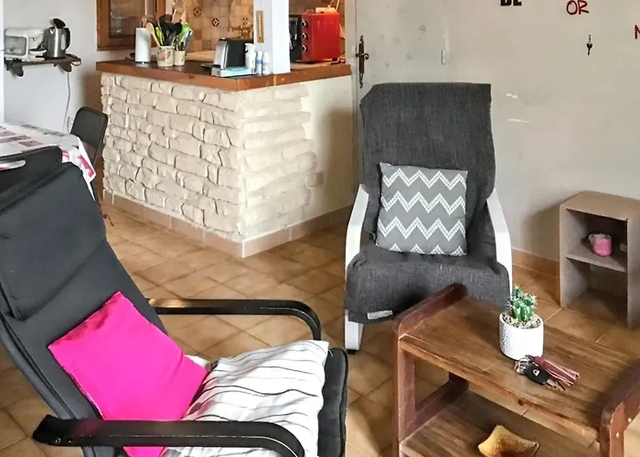 Maison De 2 Avec Jardin Clos Et Wifi A * Vachères